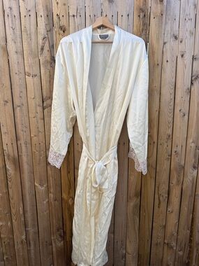 Julianna Rae indulgence silk robe with Calais lace cuffs
